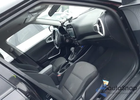 2020 Kia Soul Lx z USA, uszkodzony, nr VIN KNDJ23AU6L7071118